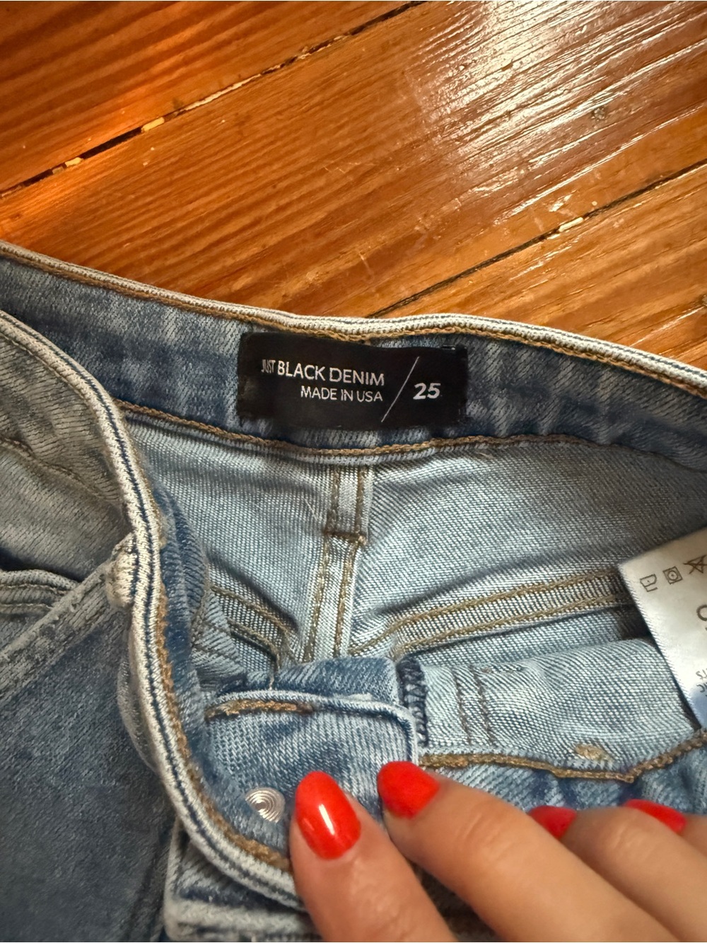 High-Rise Wide Leg Women’s Jeans in Medium Blue - Picture 5 of 6